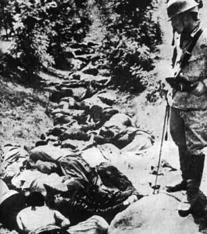 Soochow,Xina 1938. Una rasa plena de xinesos civils assassinats per soldats japonesos. Font: Viquipèdia