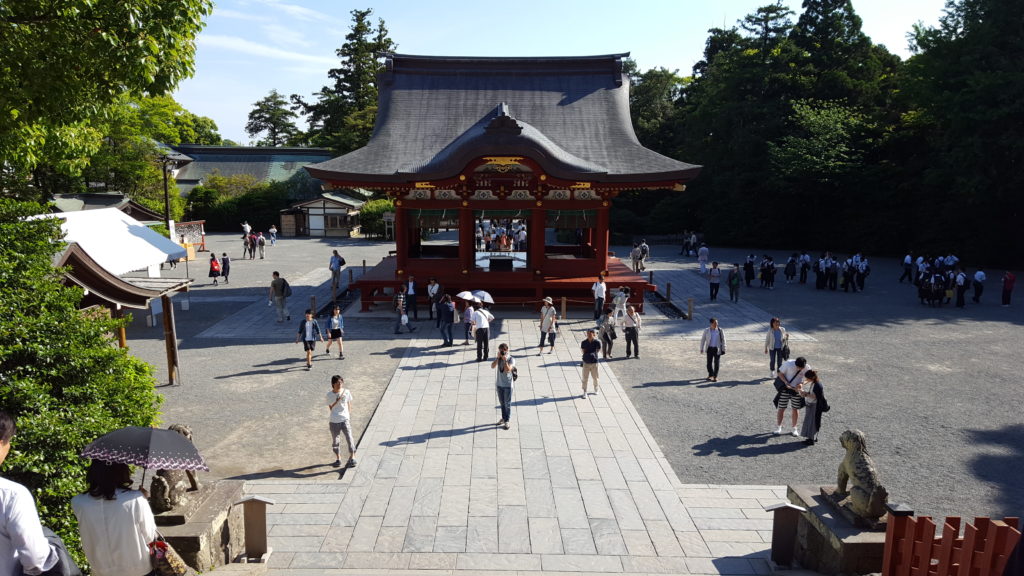 Porta del santuari Hachiman-gu