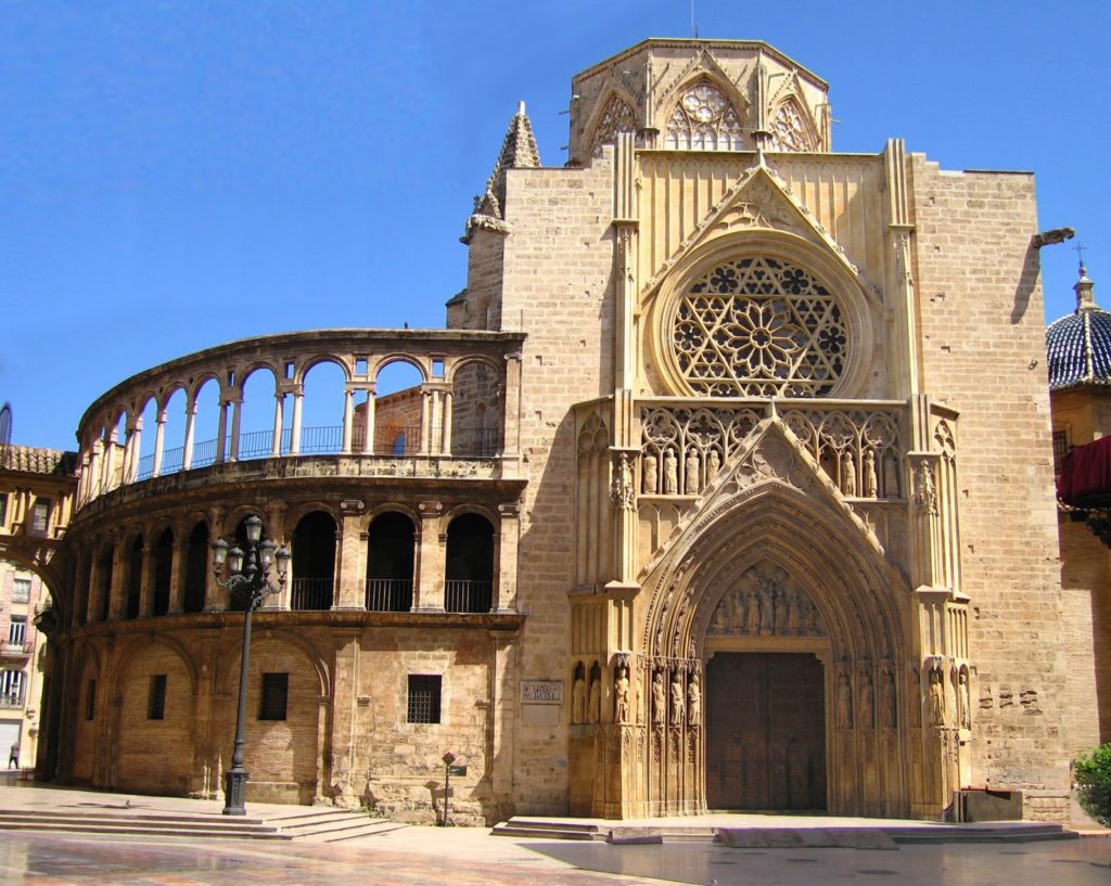 La Catedral de València, dedicada a Santa Maria pel desig de Jaume I